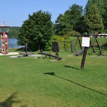 Kvitko Lägenhet Frymburk